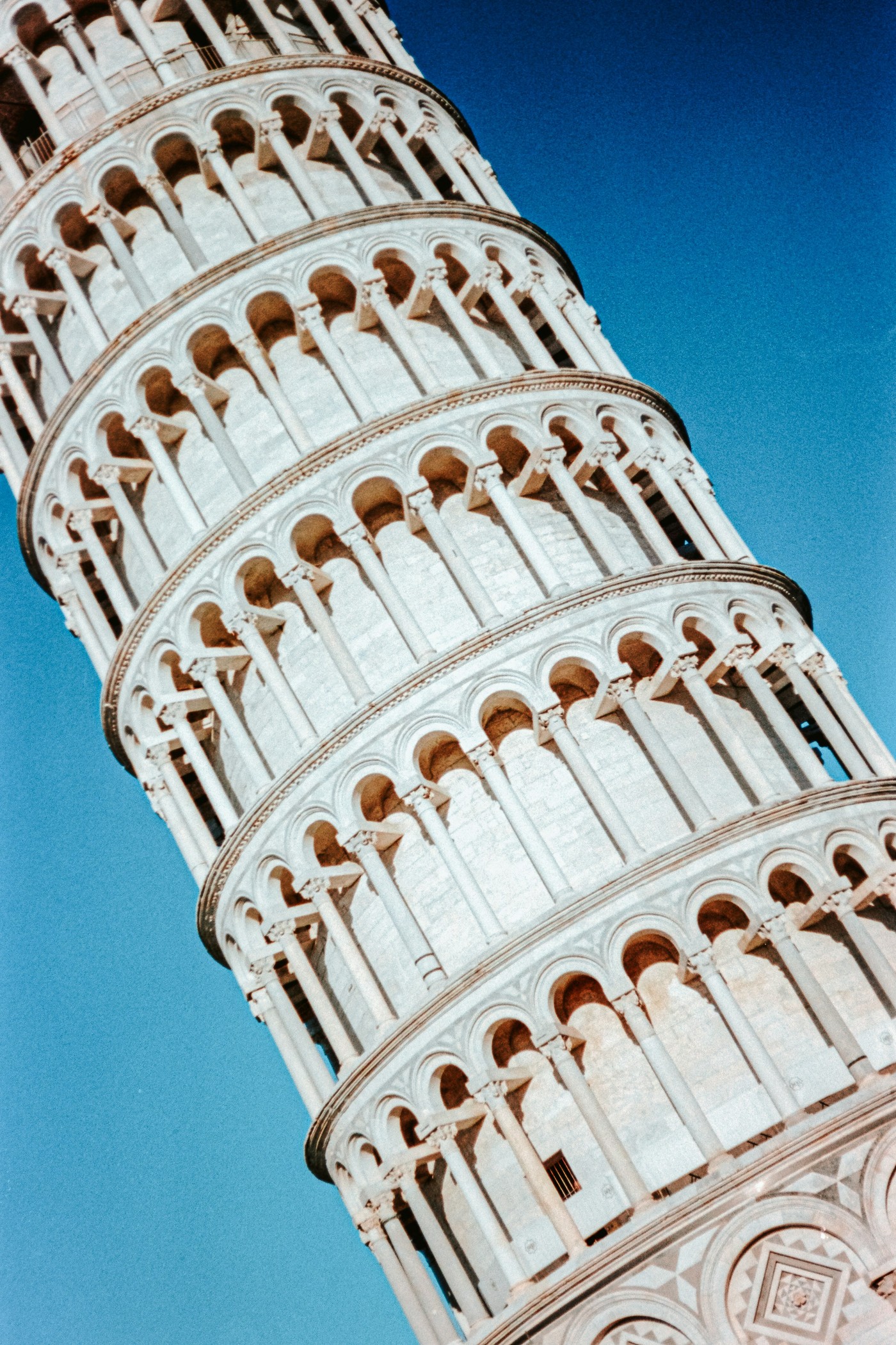 Destination card hover background