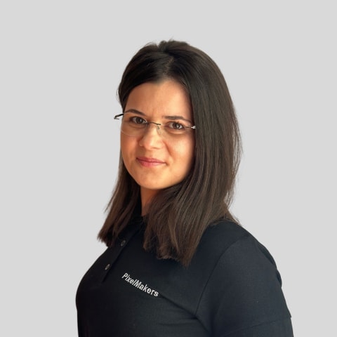 Oana Cazan — Administrator